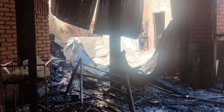 Se incendió una casa de Burzaco y creen que fue intencional