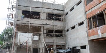 Construyen en Glew el nuevo edificio de la escuela secundaria 26