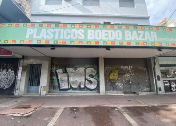 Por las importaciones, cierra un histórico comercio de Lomas tras 60 años