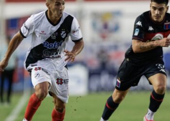 Claypole luchó hasta el final ante un Tigre que logró una victoria trabajosa