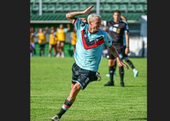 Sanma goleó en Burzaco y el Tricolor se trajo un triunfazo de su visita a Laferrere