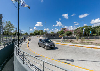 Habilitan la calle Perón junto al nuevo paso bajo nivel de Calzada