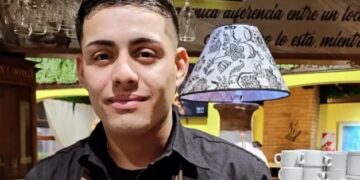 Lomas: buscan a dos hermanos que mataron a un joven con un destornillador