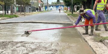En Brown desarrollan obras viales en barrios del distrito