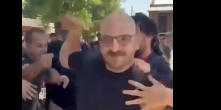 La UNLa rechazó la reacción de un profesor que agredió a un grupo de alumnos