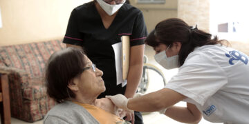 Brown avanza con la campaña de vacunación antigripal