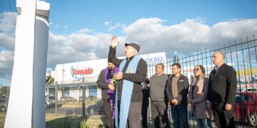Entronizaron la imagen de la Virgen de Luján en el viaducto de Burzaco