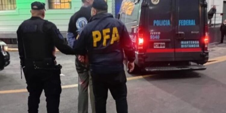 Revelan detalles impactantes del sujeto que tomó a una pasajera de rehén en Temperley