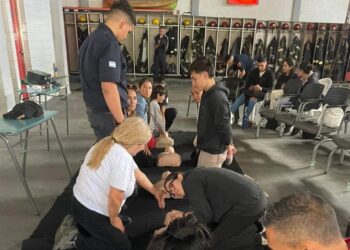 Los Bomberos realizaron en Claypole un curso de RCP para los vecinos