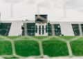 Provincia intervino para frenar despidos en el club Banfield, que adeuda dos meses de salarios a sus empleados