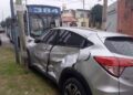 Chocaron en Solano un colectivo de la 384 y un auto: un herido