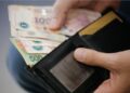 7 de cada 10 trabajadores argentinos gastan su sueldo en menos de 14 días