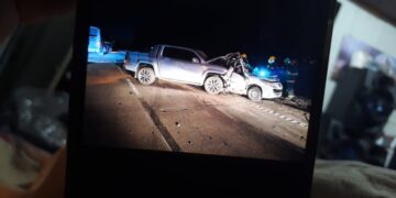 Tragedia en San Vicente: cinco muertos, entre ellos dos menores, en un choque entre un auto y una camioneta