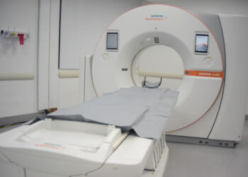 Incorporan un nuevo tomógrafo al hospital Meléndez