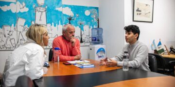 De Claypole a París: el estudiante que viaja a especializarse en robótica y el sector aeroespacial
