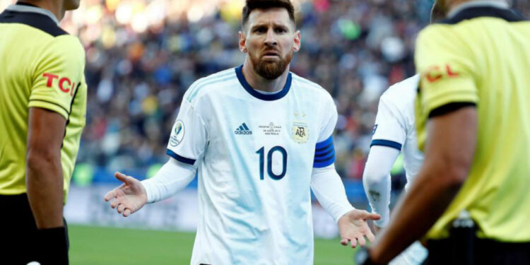 Las 7 nuevas reglas de la FIFA que implementarán los árbitros en el Mundial