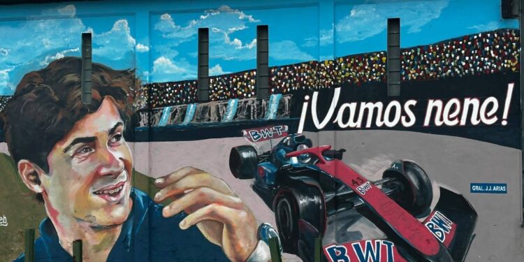 Colapinto ya tiene su mural en José Mármol: «¡Vamos, nene!»