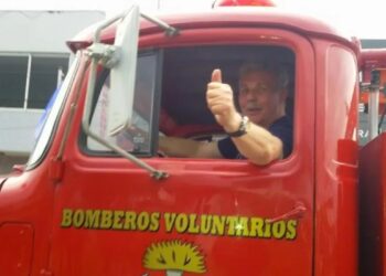 Dolor en Almirante Brown por la muerte de Oscar Lorenzo, un histórico bombero voluntario