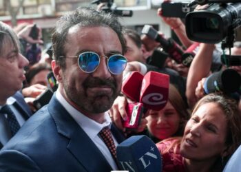 Un médico declaró que Luque «no estaba bien para poder operar a Maradona»