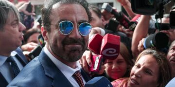 Un médico declaró que Luque «no estaba bien para poder operar a Maradona»