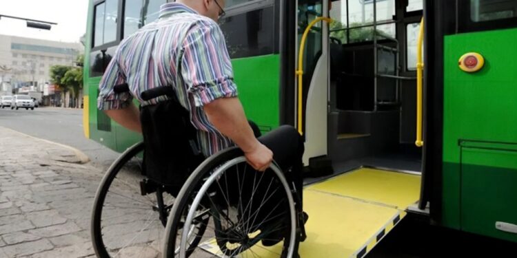 El pasaje gratuito para personas con discapacidad podrá gestionarse con la SUBE sin certificad