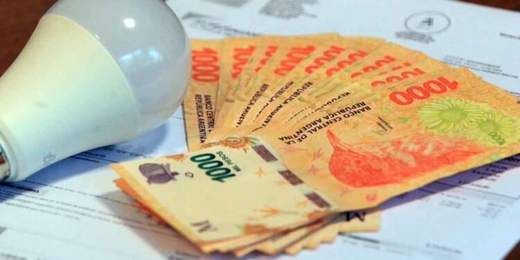 Los servicios públicos suben 10% en junio en el AMBA: cuánto gasta una familia promedio