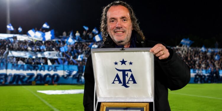 La AFA suspendió al presidente de San Martín de Burzaco y a dos técnicos por truchar planillas de jugadores de Reserva